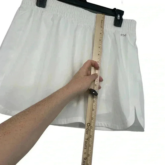 DSG STRIDE PURE WHITE SKORT WOMENS SIZE MEDIUM PICKLEBALL GOLF TENNIS ATHLETIC - Picture 5 of 13